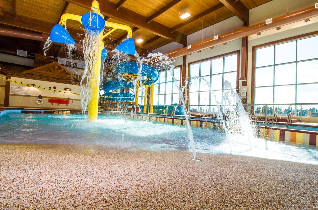 Elkhorn Resort, Spa, And Conference Centre Wasagaming Esterno foto