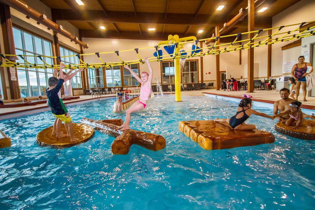Elkhorn Resort, Spa, And Conference Centre Wasagaming Esterno foto