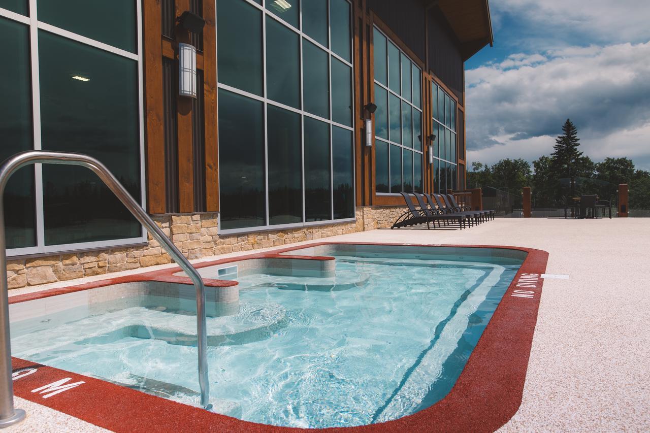 Elkhorn Resort, Spa, And Conference Centre Wasagaming Esterno foto