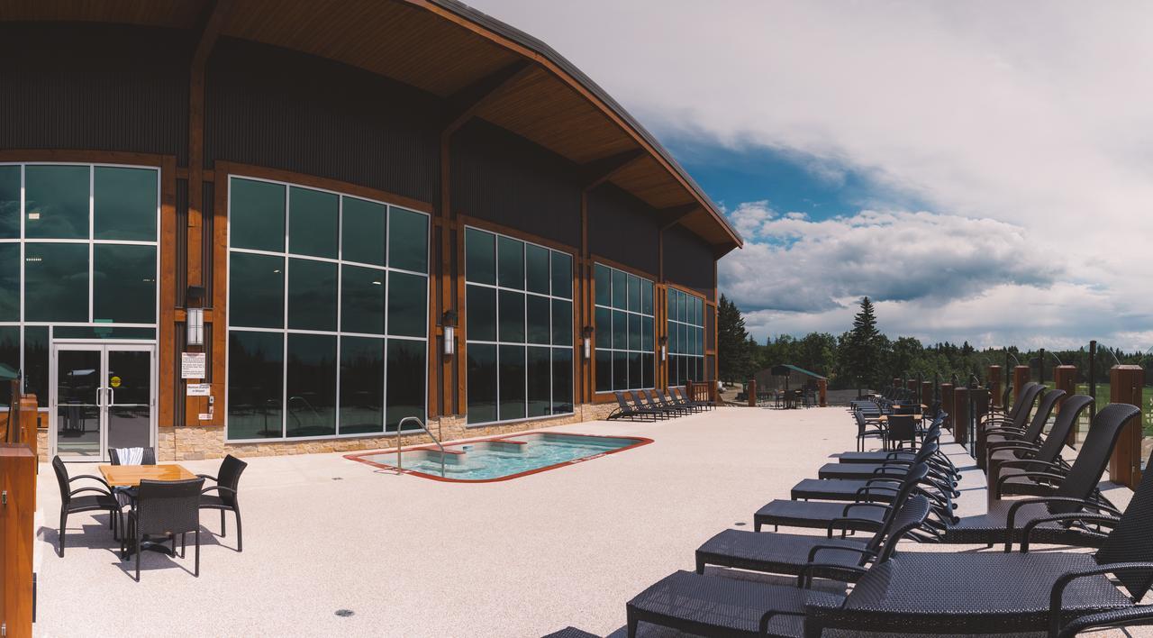 Elkhorn Resort, Spa, And Conference Centre Wasagaming Esterno foto
