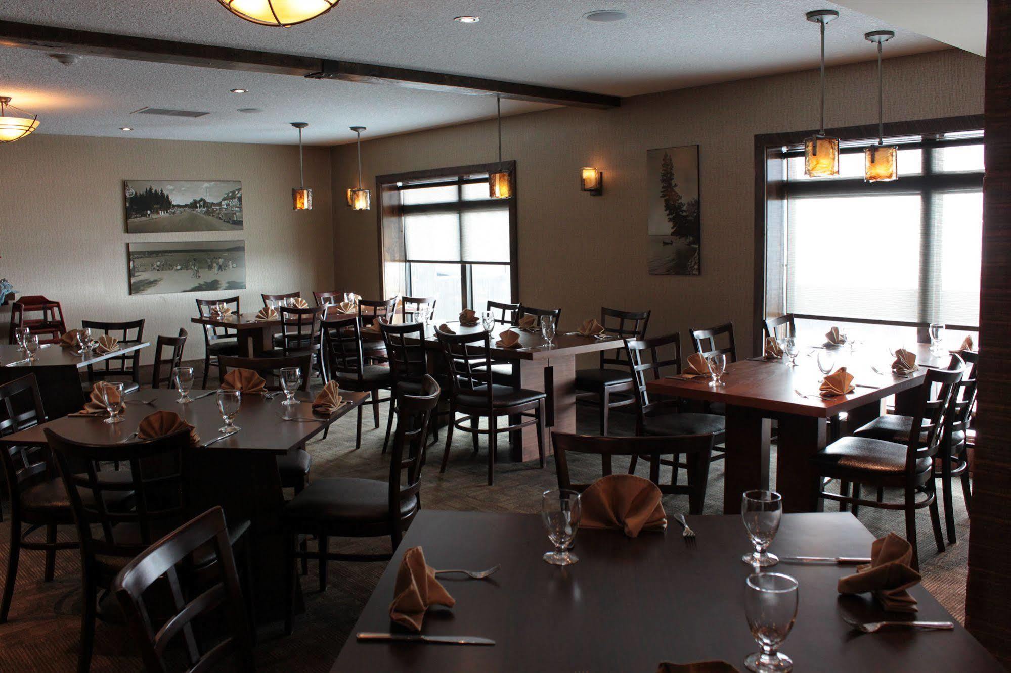 Elkhorn Resort, Spa, And Conference Centre Wasagaming Esterno foto