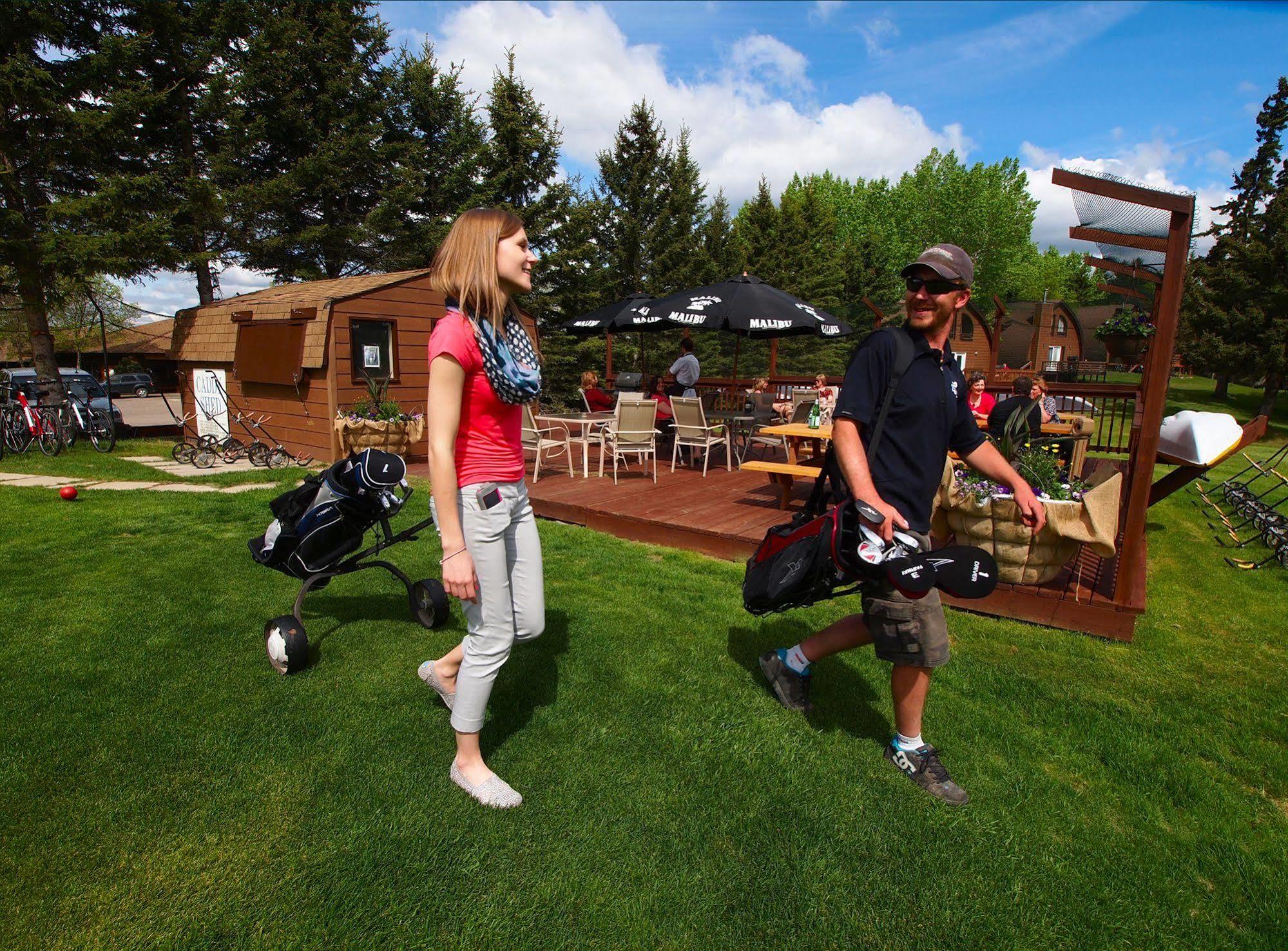 Elkhorn Resort, Spa, And Conference Centre Wasagaming Esterno foto